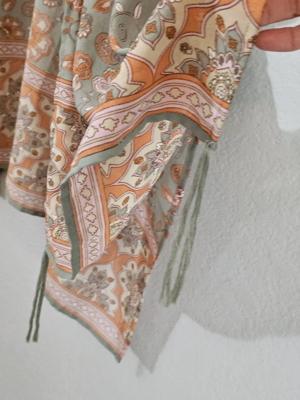 Derek Heart Light Sage & Peach Floral Kimono Womens Medium Open Front Flowy - Picture 4 of 9